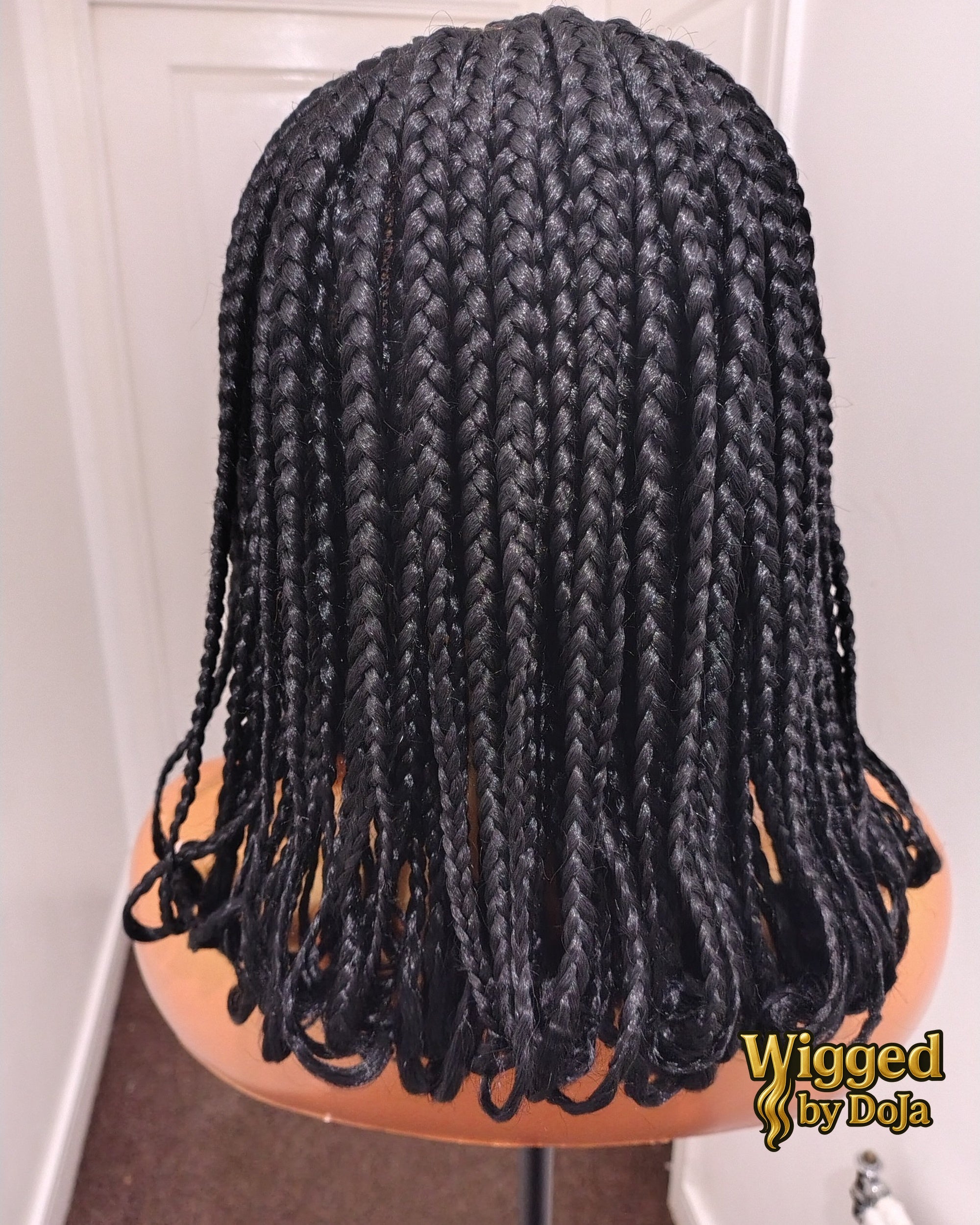Tinu Large cornrow Braid