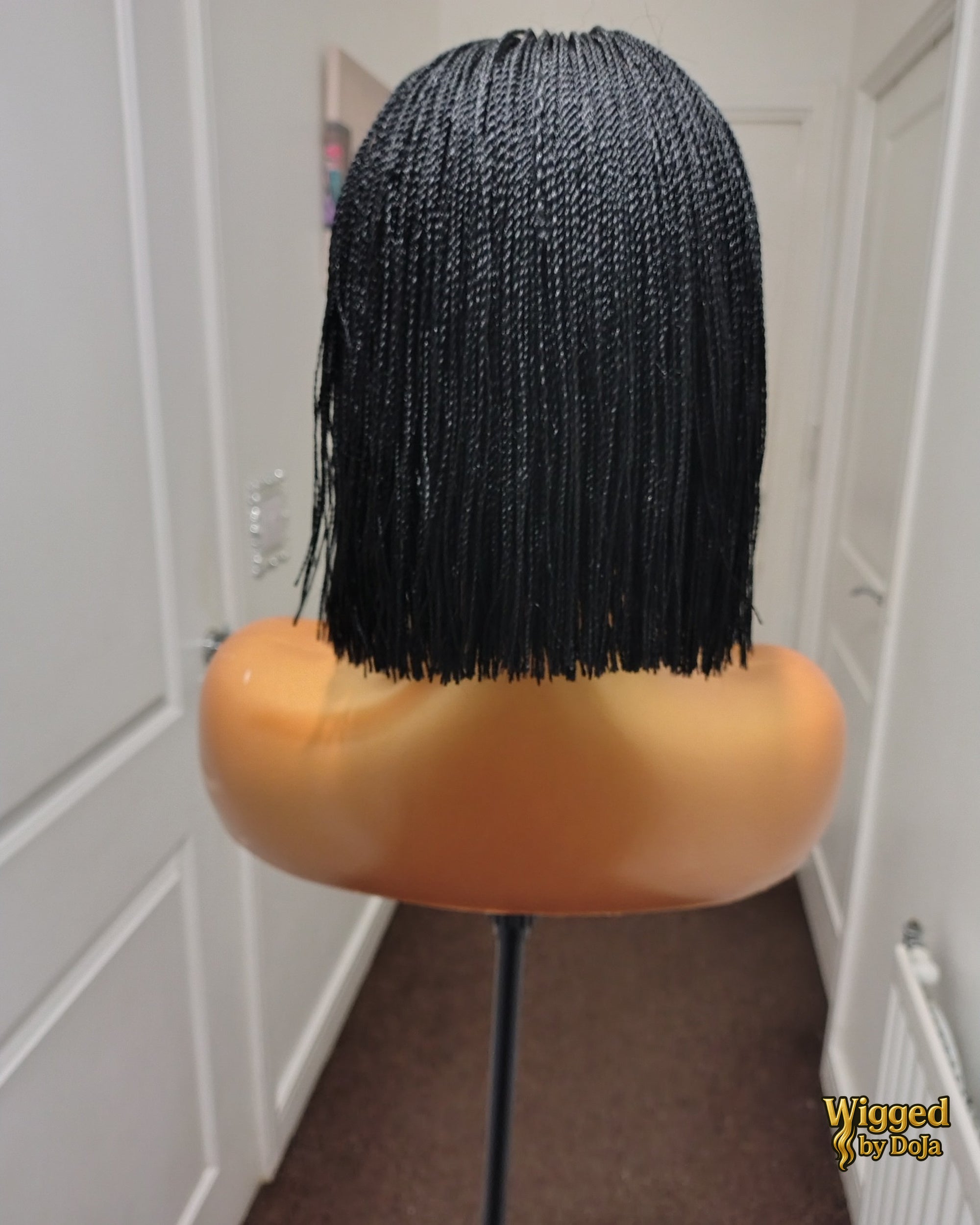 Temi Blunt cut micro twists