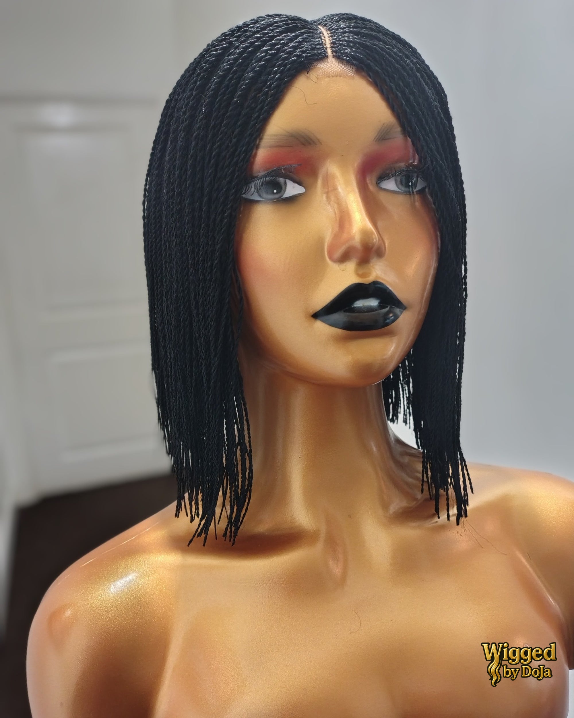 Temi Blunt cut micro twists